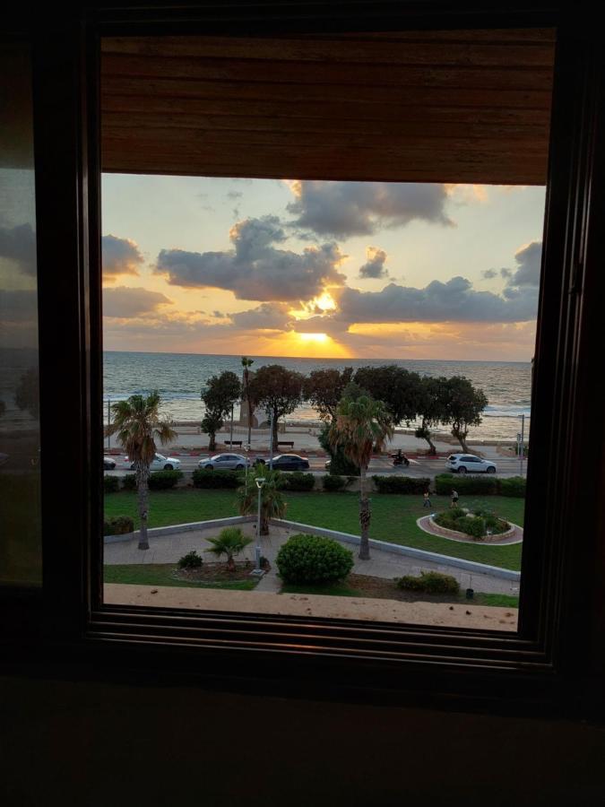 First Sea Line Apartment, Acre - Amazing Coastal View In Heart Of Akko 外观 照片