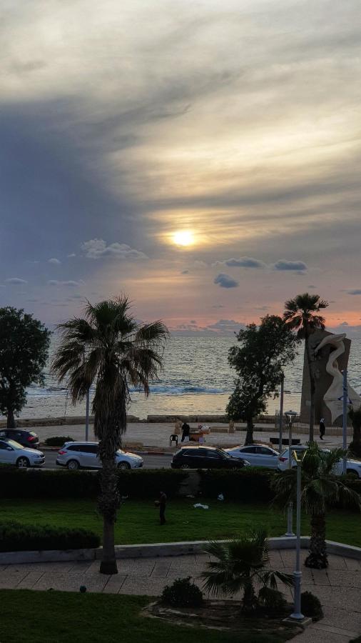 First Sea Line Apartment, Acre - Amazing Coastal View In Heart Of Akko 外观 照片